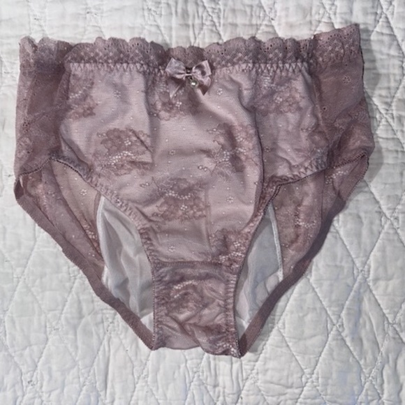 All lace Menstrual Panties. High waist Lolita Kawaii Period Panties - Picture 6 of 9